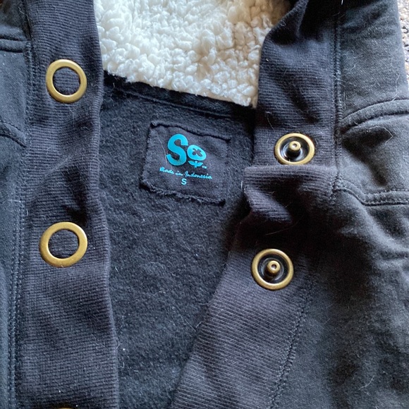 Black Snap Up Hoody with Sherpa Lined Hood EUC - Picture 2 of 6